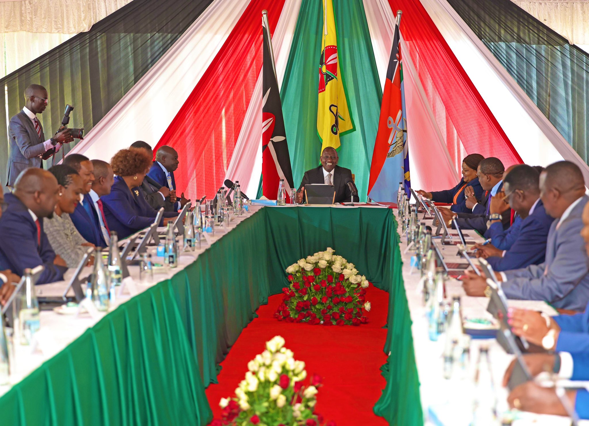 Rais Ruto akiongoza mkutano wa Baraza la Mawaziri katika Ikulu Ndogo ya Kakamega