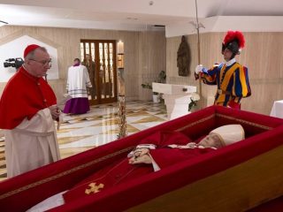 Mwili wa Papa Francis.